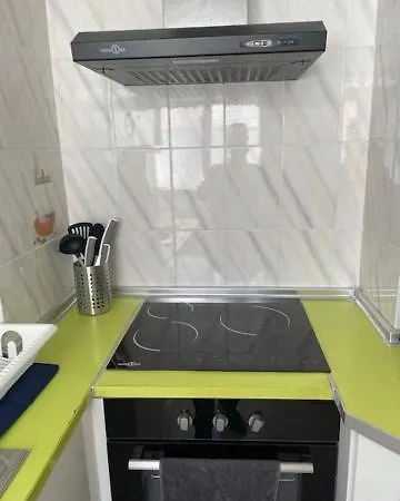 Matrimonio En Vivienda Compartir Recien Reformada * Valencia